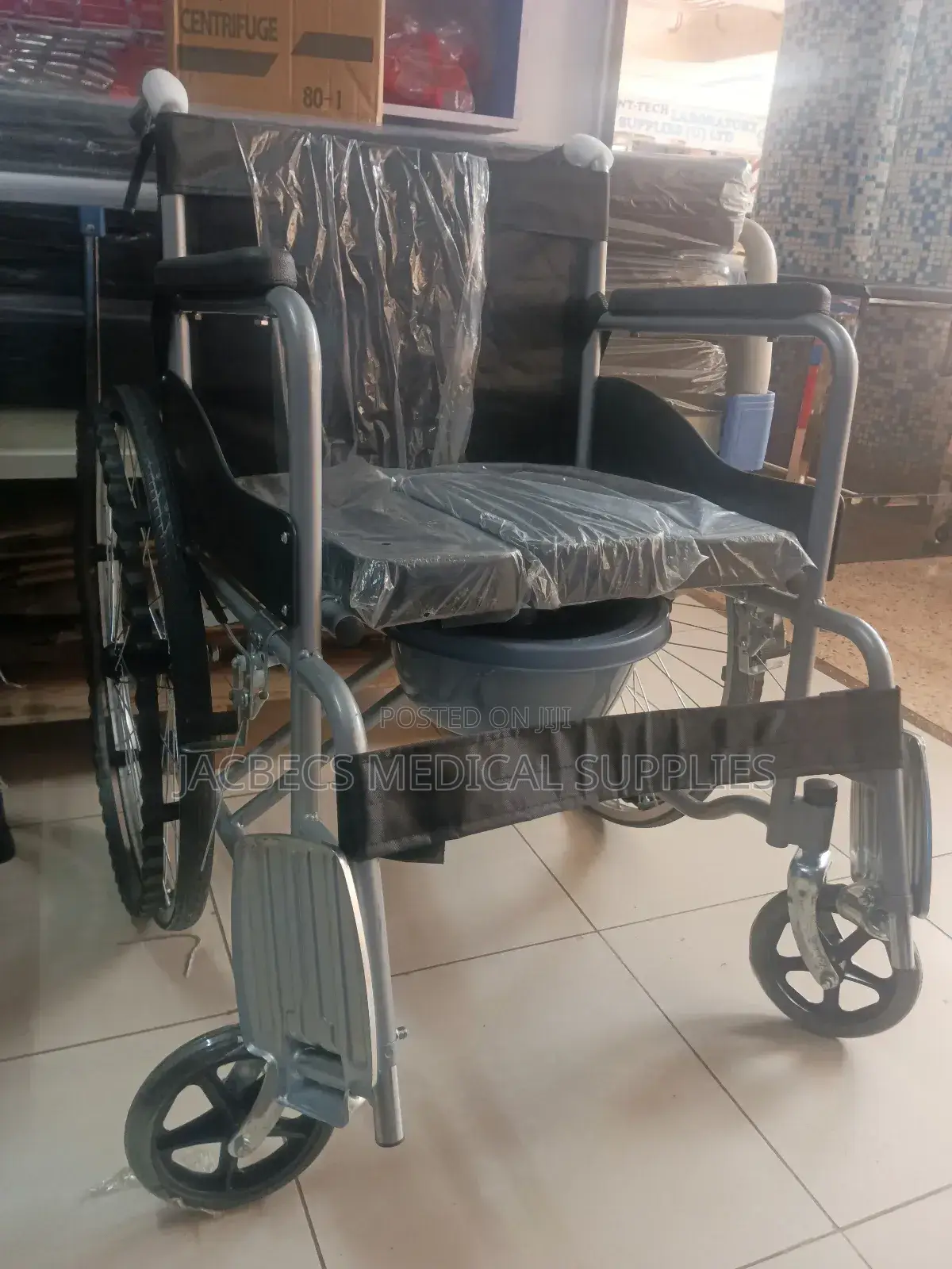 Commode Wheelchair 2