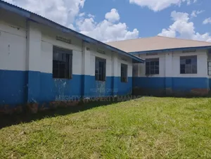 5acre With a Secondary School in Masindi