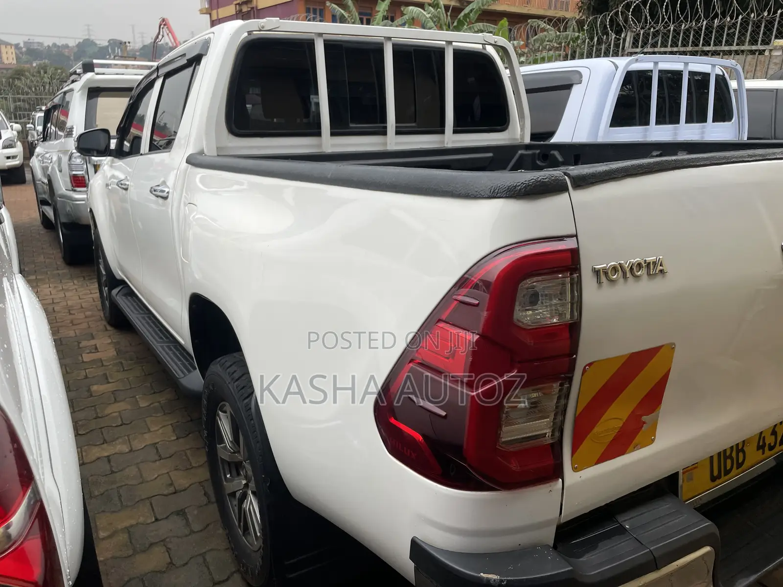 Toyota Hilux 2017 White