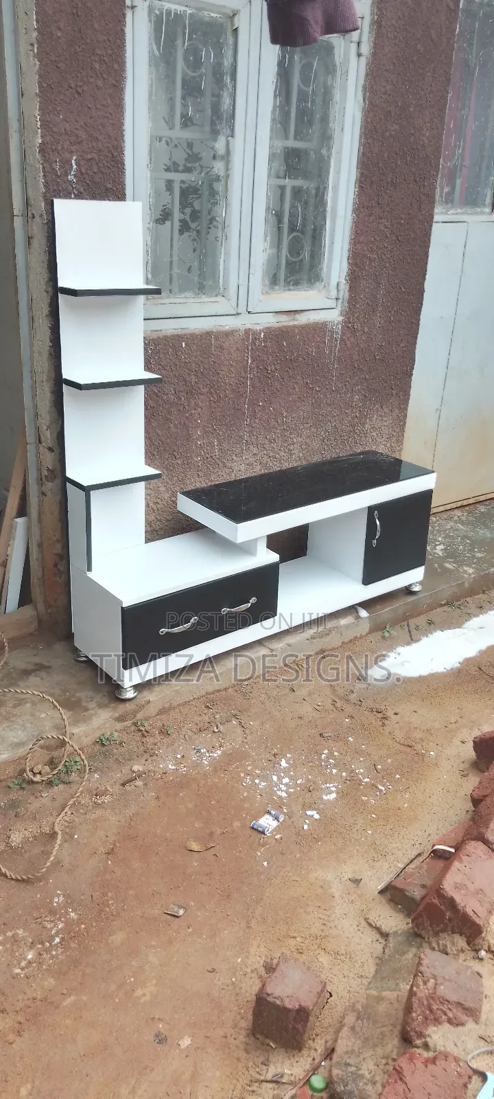 Tv-Stand -White/Black