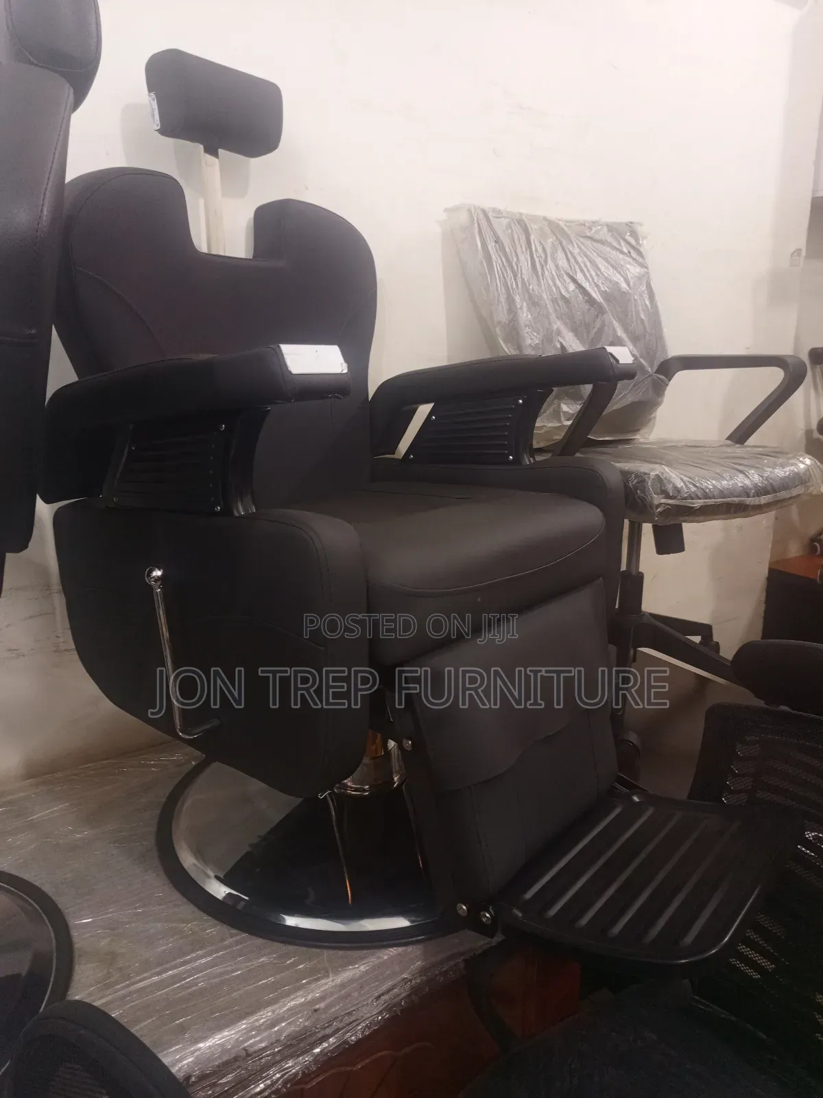 Barbar Saloon Chair
