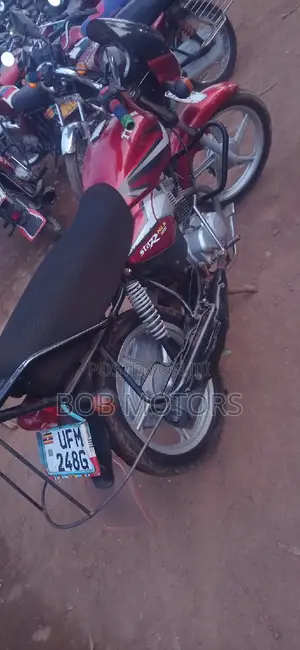 TVS HLX 125 2023 Red