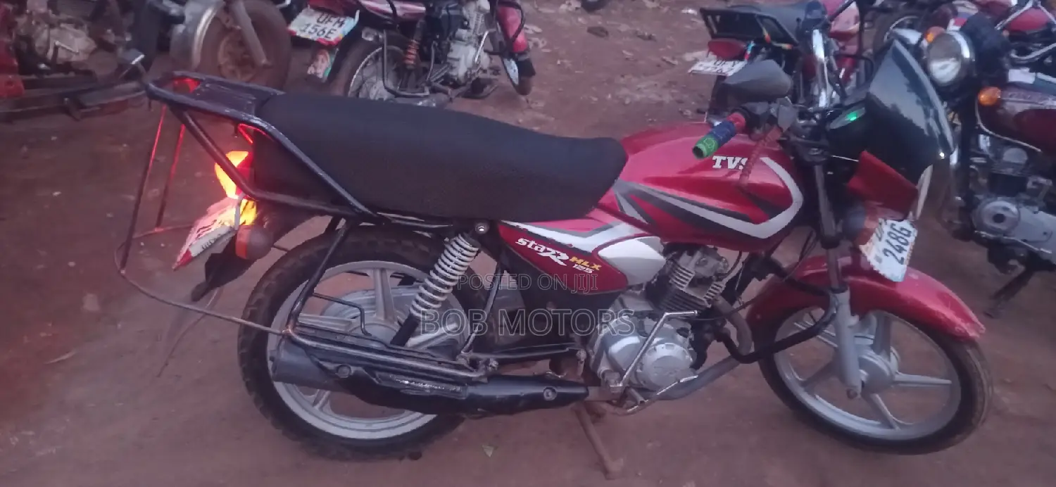 TVS HLX 125 2023 Red