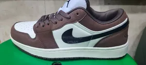 Air Jordan 1 Low SE 'Light Olive