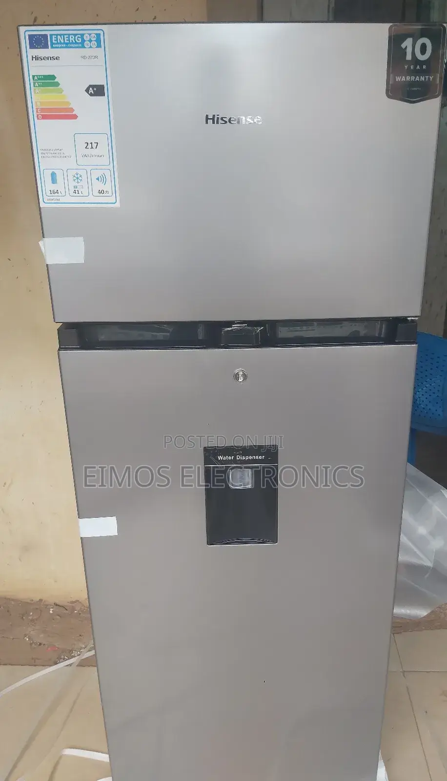 270L Hisense Fridge With Despenser