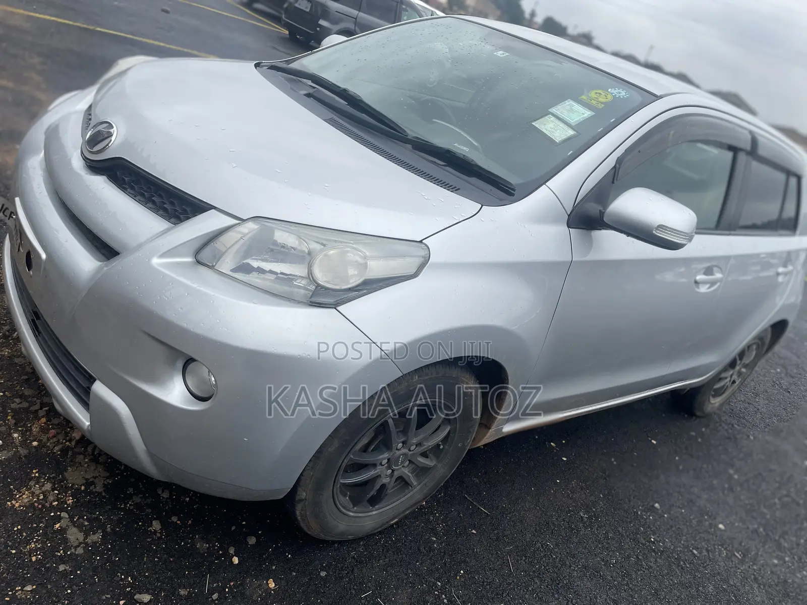 Toyota IST 2010 Silver