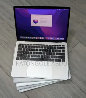 New Laptop Apple MacBook Pro 2017 16GB Intel Core I7 SSD 256GB