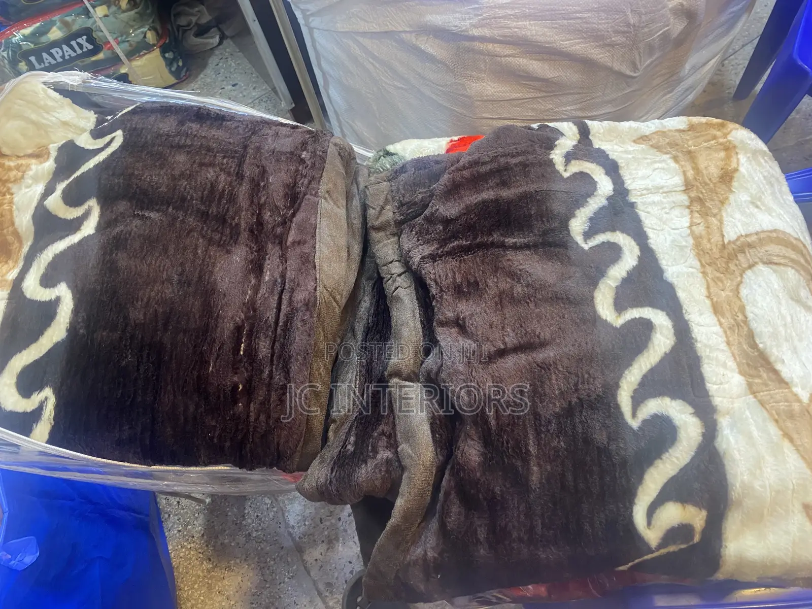 6x6 Heavy Blankets