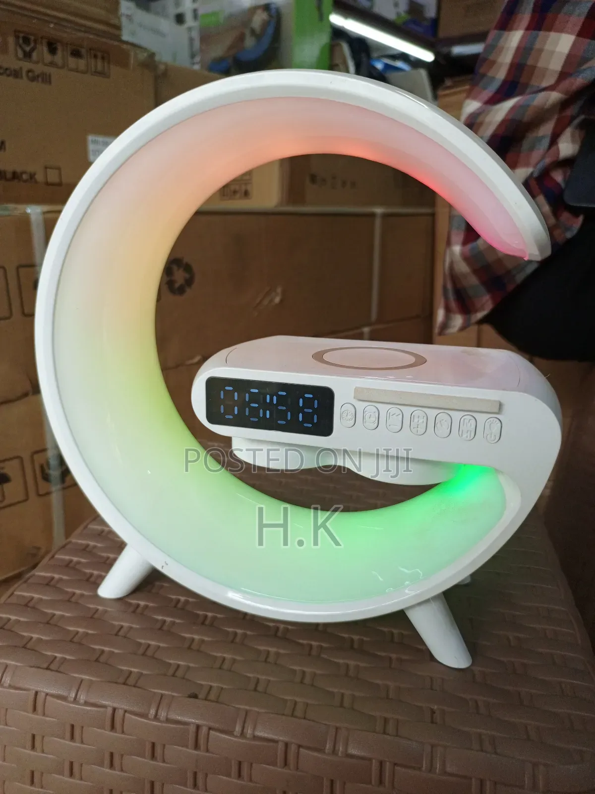 G11 LED Wireless Charging Speaker