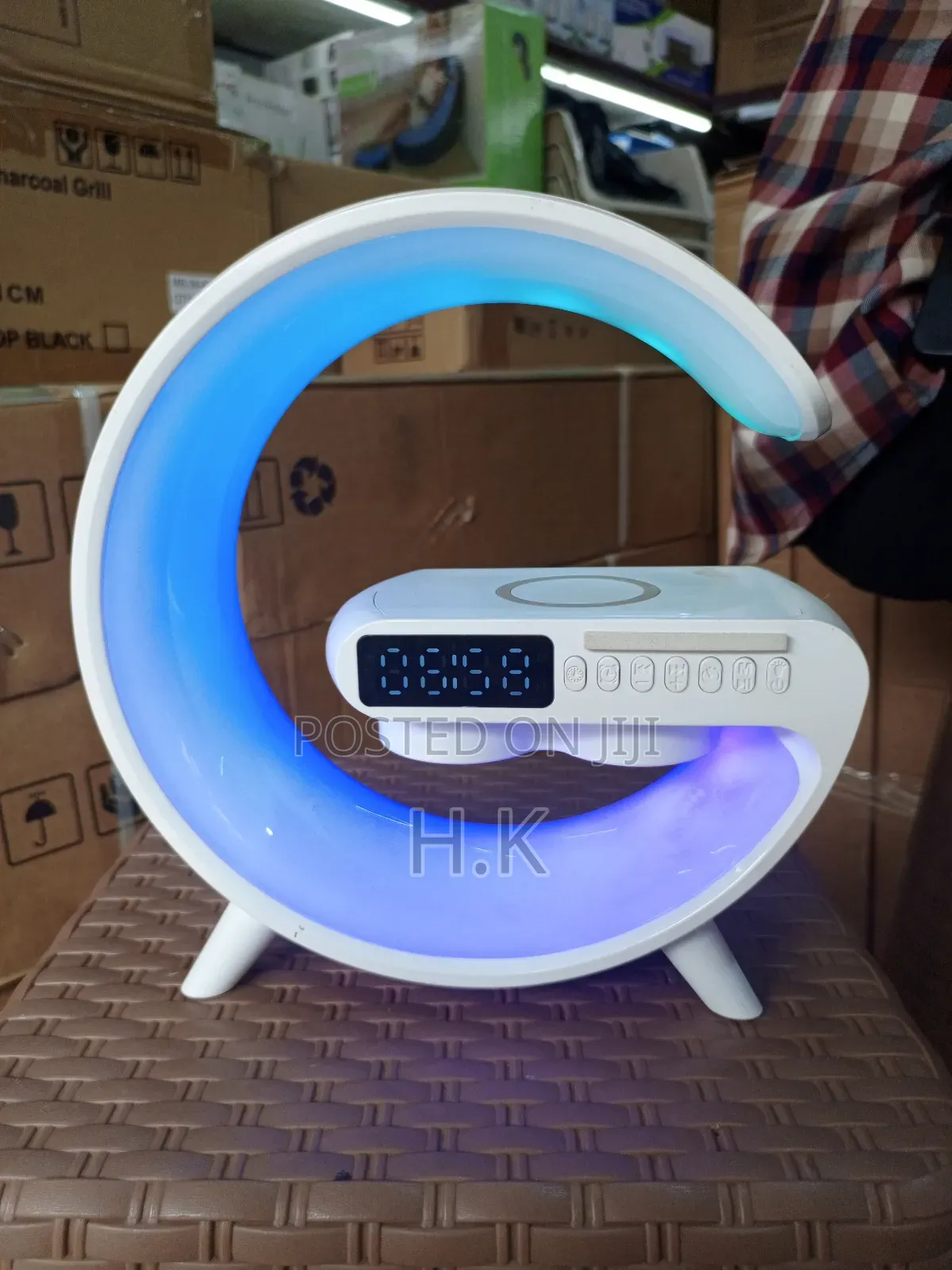 G11 LED Wireless Charging Speaker