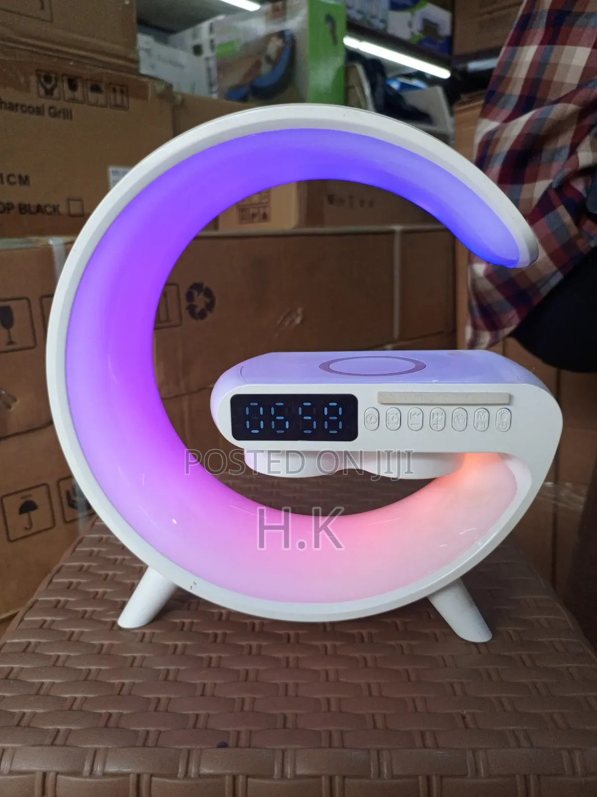 G11 LED Wireless Charging Speaker