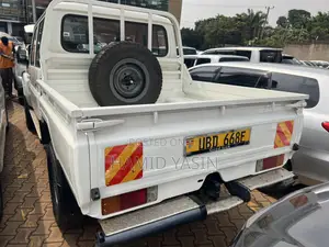 Toyota Land Cruiser 2015 White