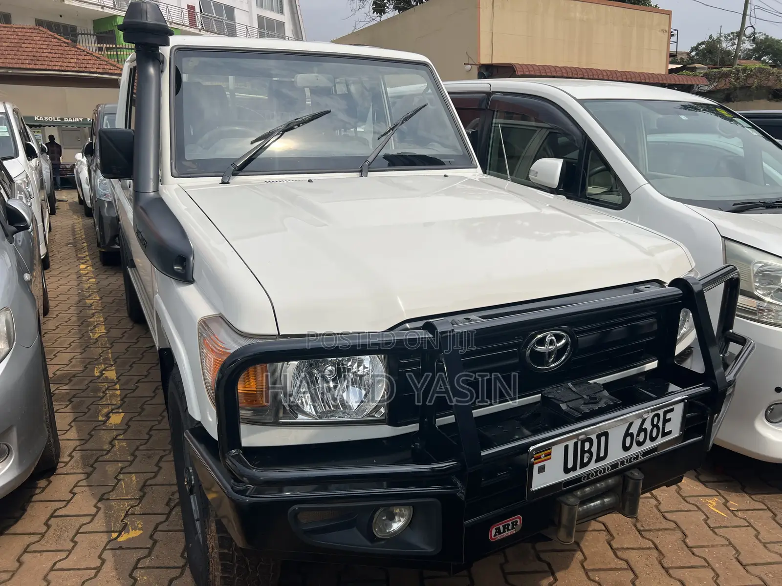 Toyota Land Cruiser 2015 White