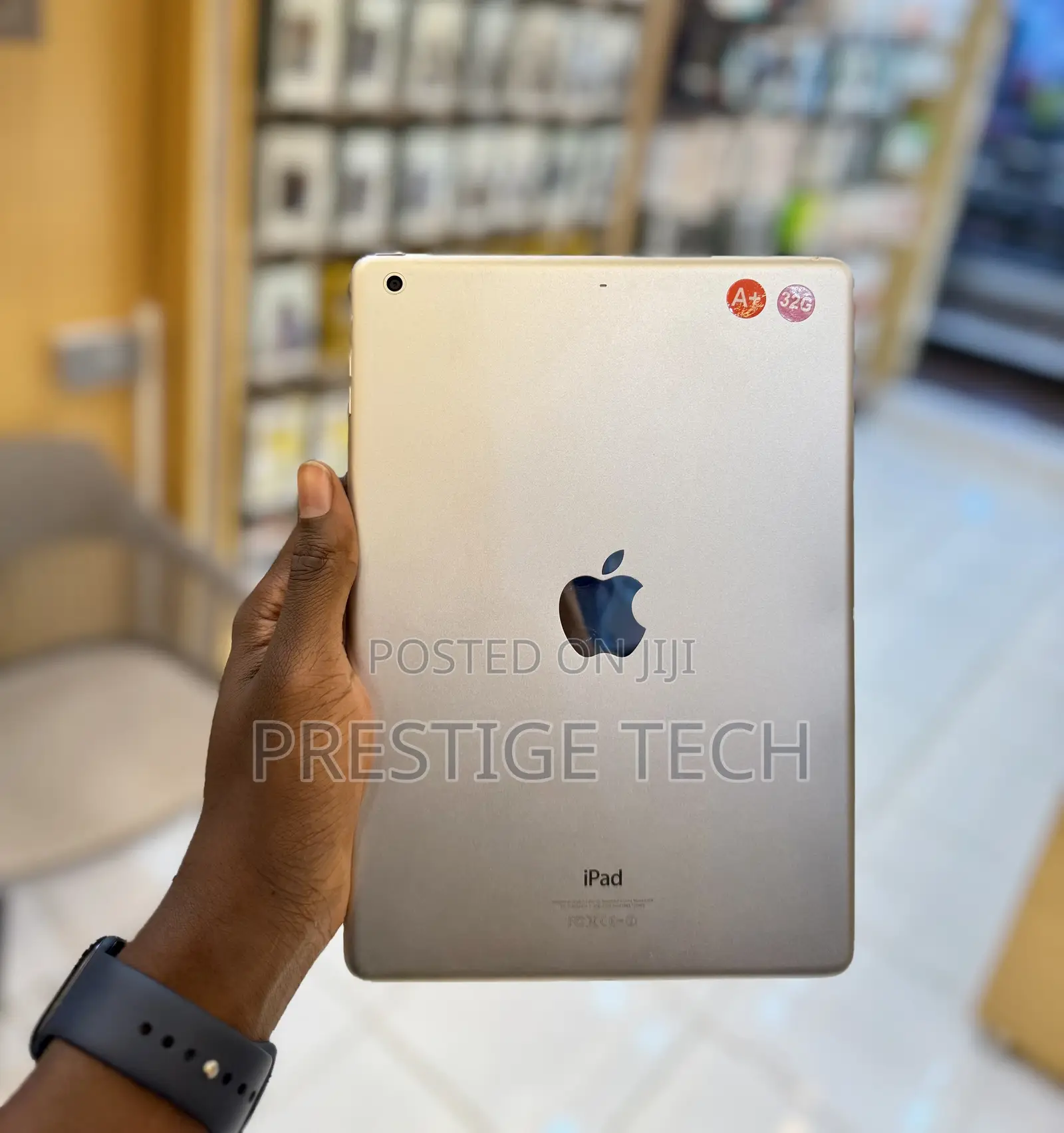 Apple iPad 10.2 (2019) 32 GB Gray