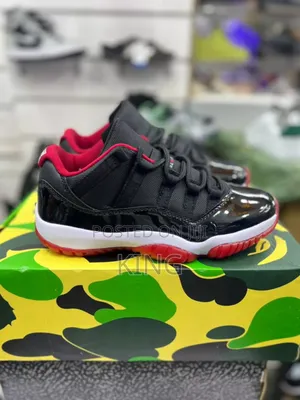Air Jordan 11 Retro Low Concord Bred