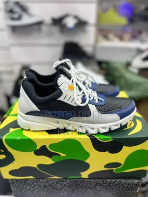 Ecco Comfortable Lace-Up Shoes for Men