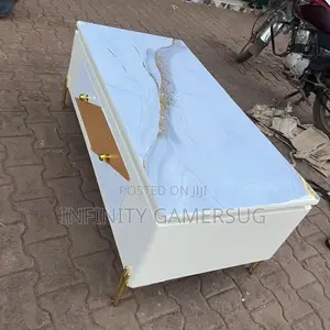 Classy Marble Centerpiece in White N Gold Readily Available