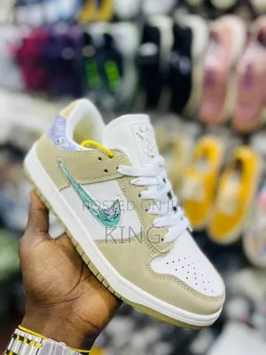 Super Icon Nike SB Low Sneakers