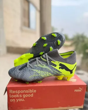 Loft Football Boots. Puma Future Ultimate Low FG/AG