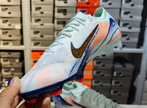 Quality Nike Zoom Vapor 16 Football Boots. Mercurial