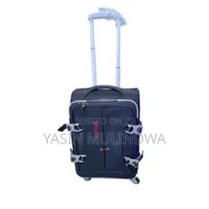 D Favour Suitcase Medium