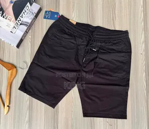 Stylish Short Kaki. Draw String Shorts