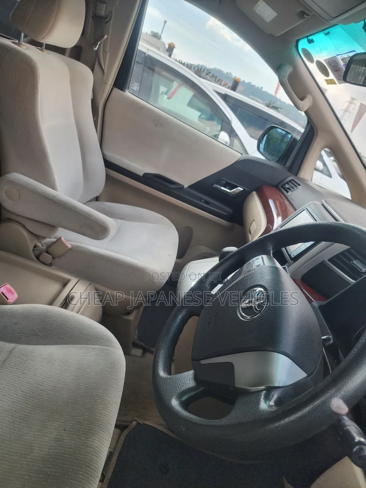 Toyota Alphard 2011 Pearl