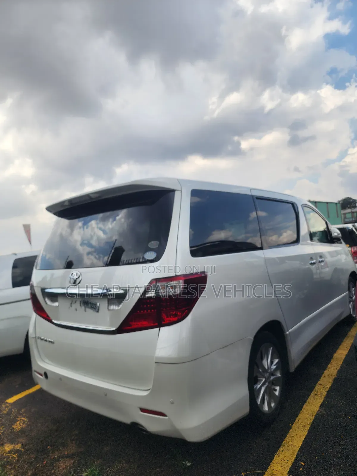 Toyota Alphard 2011 Pearl