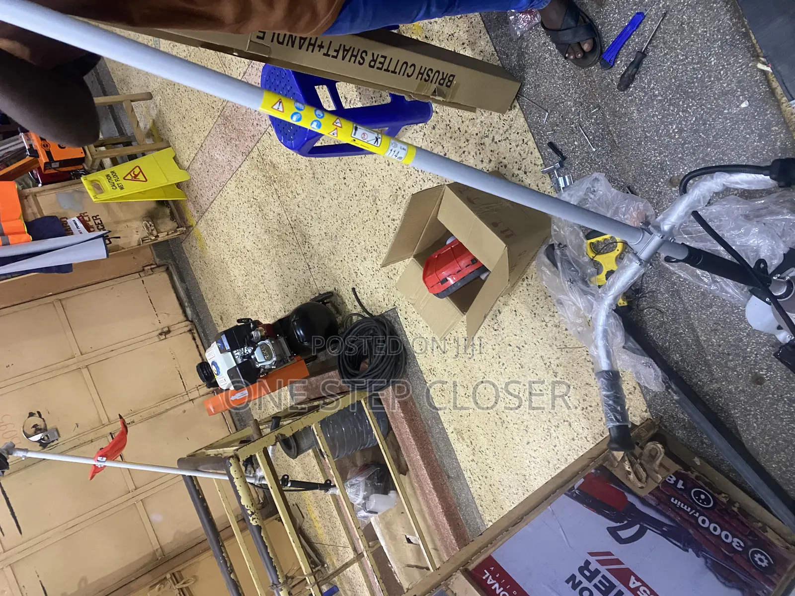 Yanaka Brush Cutter/ Yanaka Grass Cutter