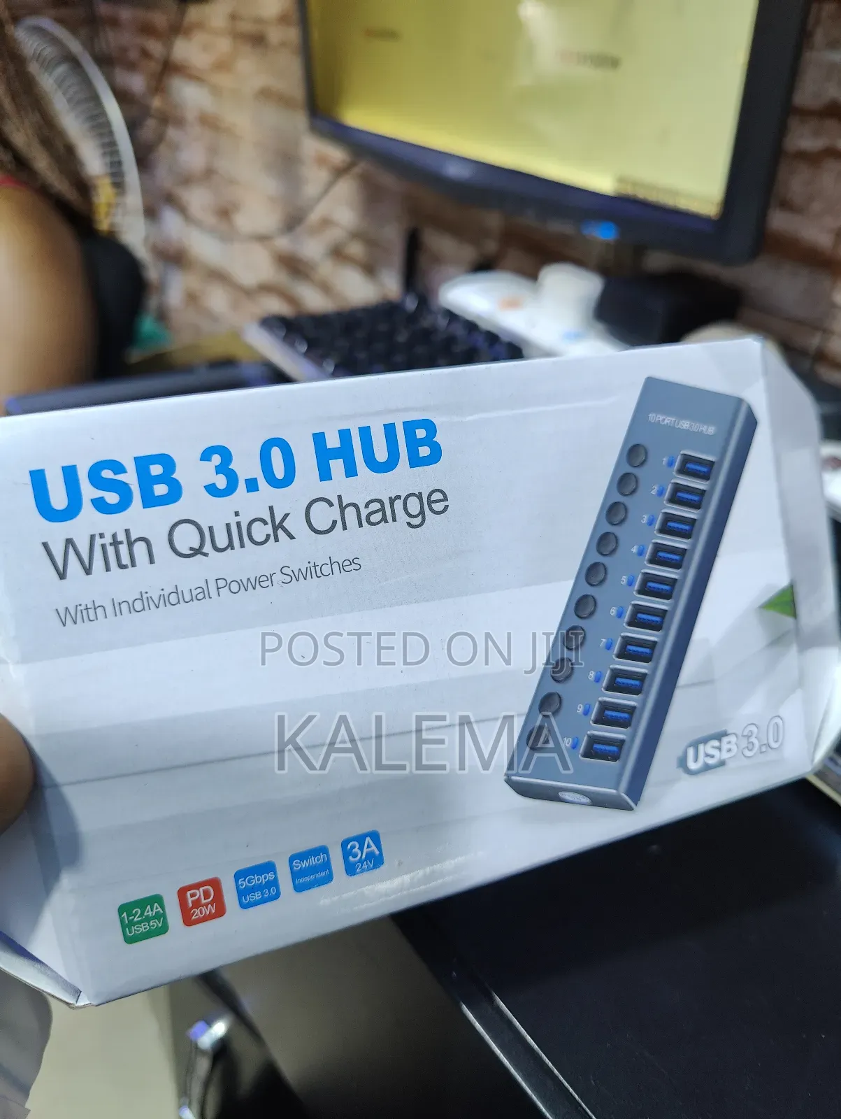 3.0 Hub With Quick Charge
