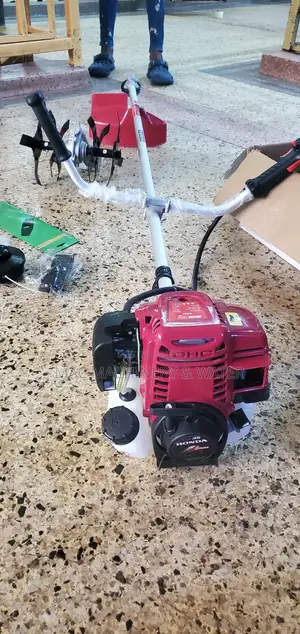 Honda 4stroke Tiller / Weeder Brush Cutter