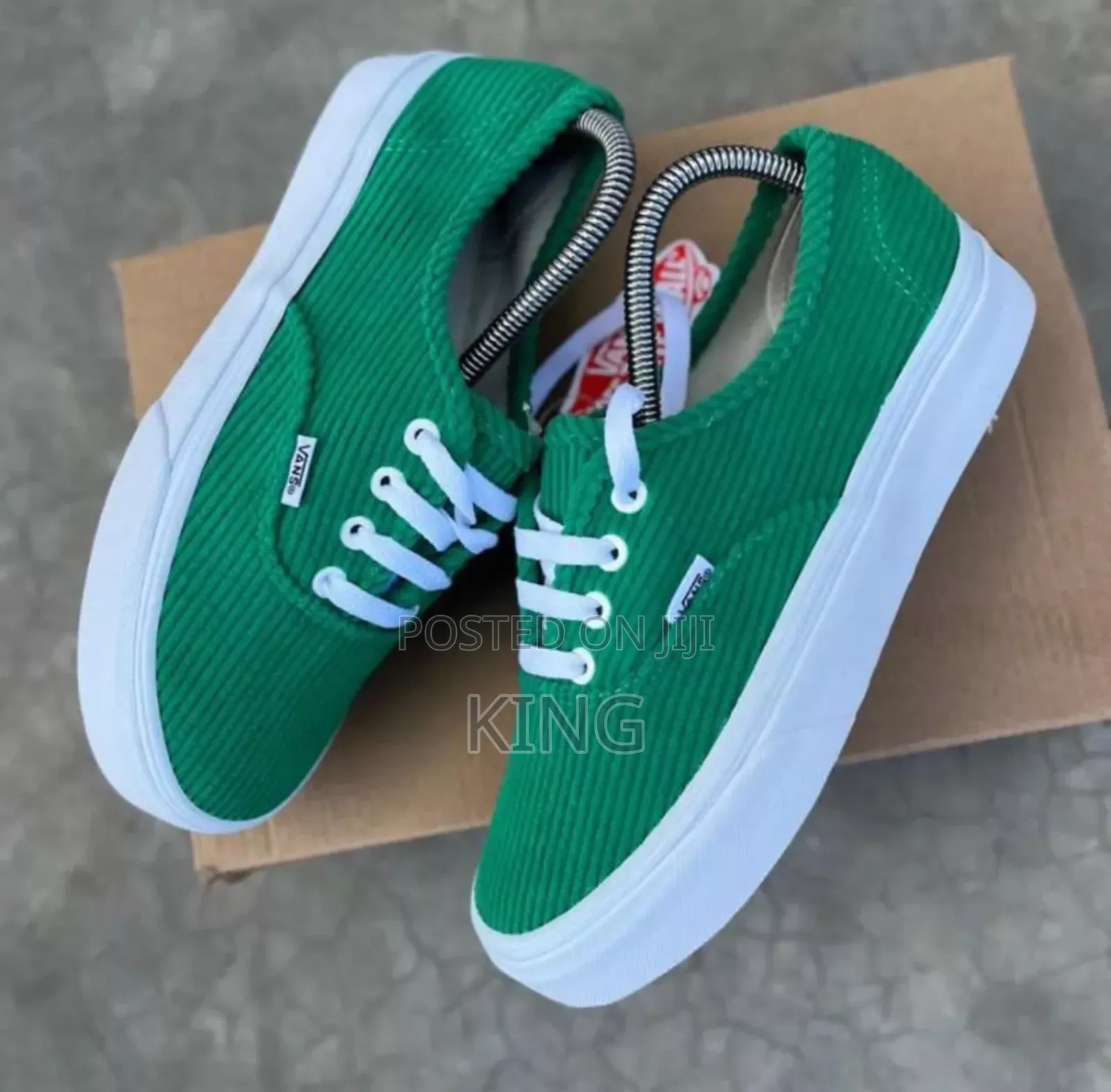 Trendy Vans Originals. Swift Sneakers