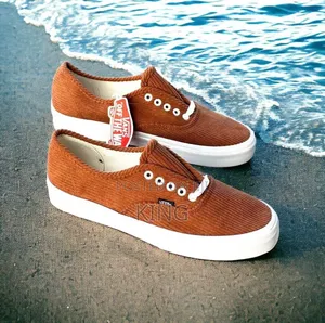 Super Iconic Vans Originals. Swift Sneakers