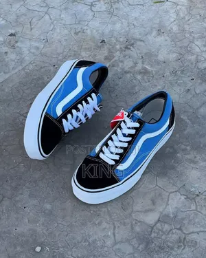 Unique Knu-Skool Vans. Blue/Black White. Originals