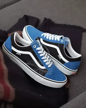 Valid Knu-Skool Vans. Blue/Black White. Originals