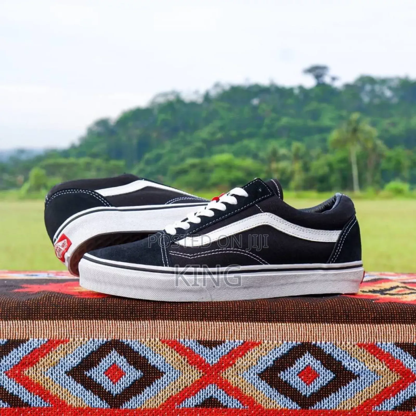 Proper Knu-Skool Vans. Black White. Originals