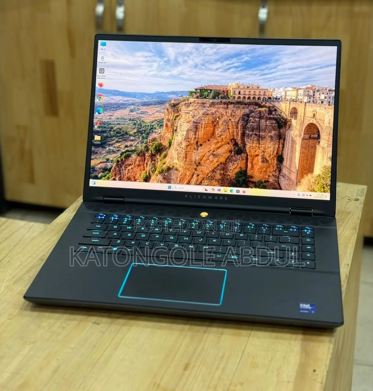 New Laptop Dell Alienware M16 R2 32GB Intel Core Ultra 7 SSD 1T