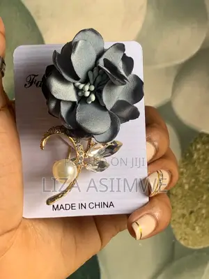 Brohemain Floral Grey Brooch