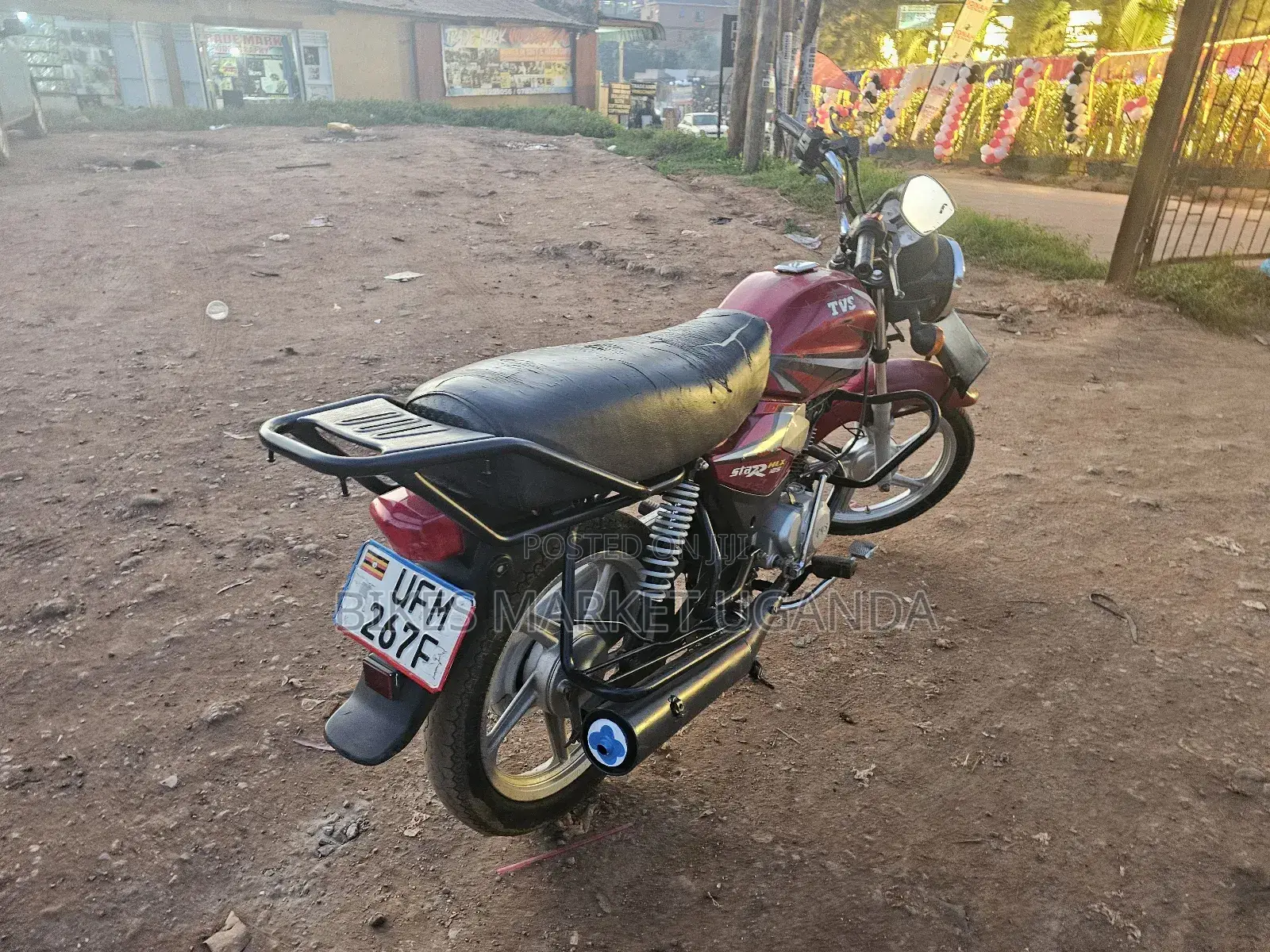 TVS HLX 125 2022 Red