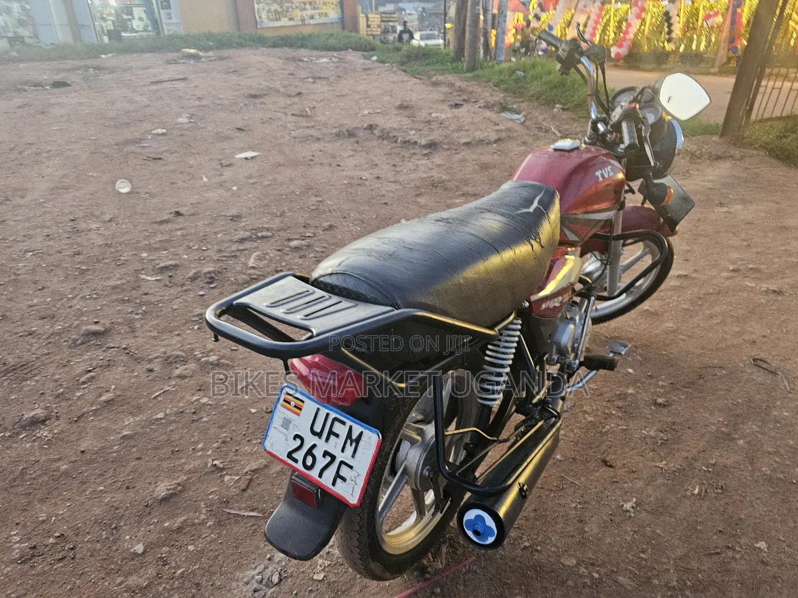 TVS HLX 125 2022 Red