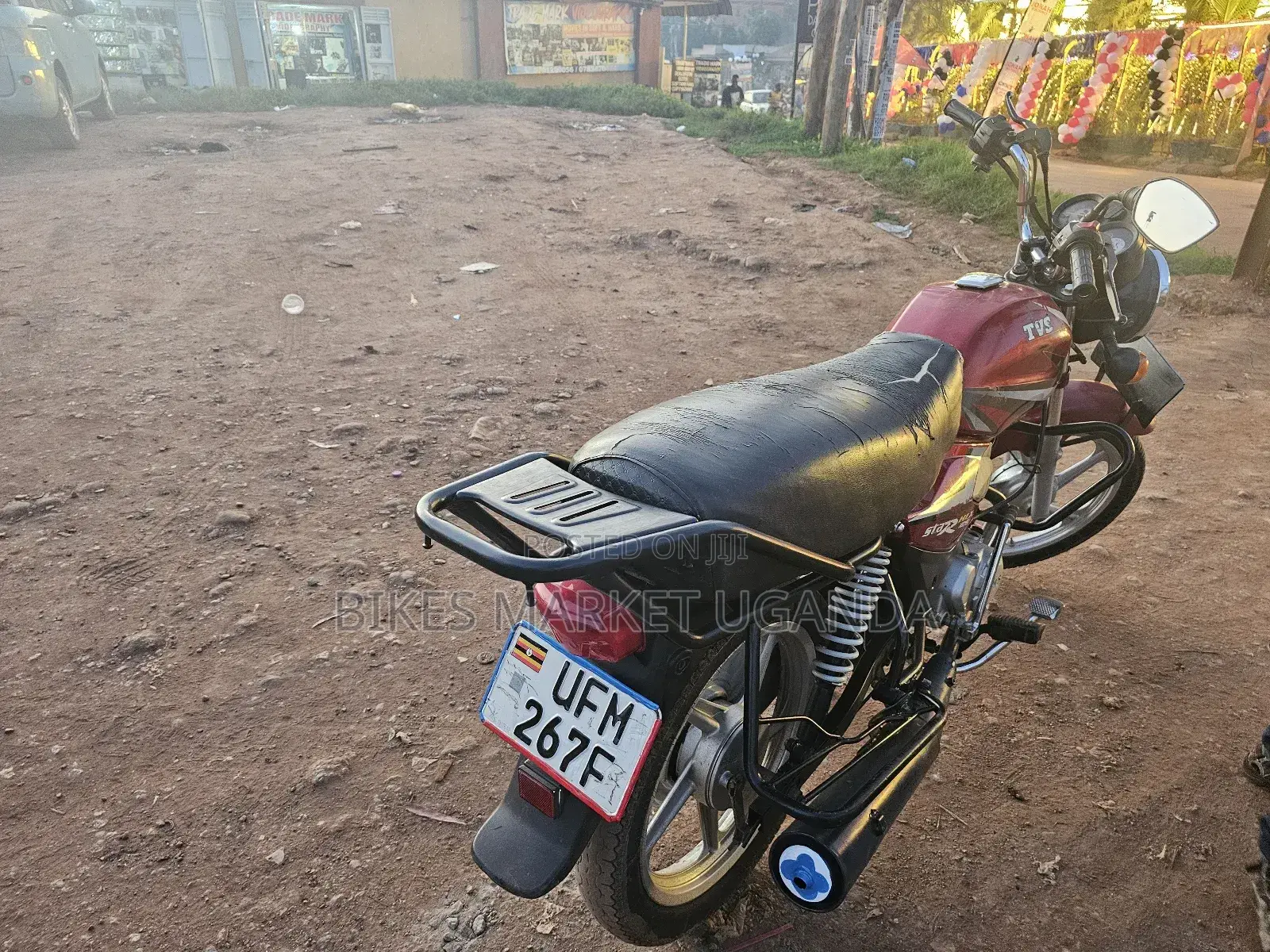 TVS HLX 125 2022 Red