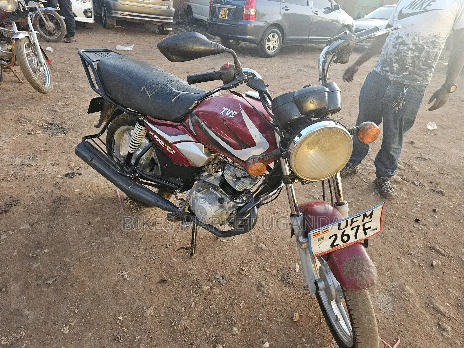 TVS HLX 125 2022 Red