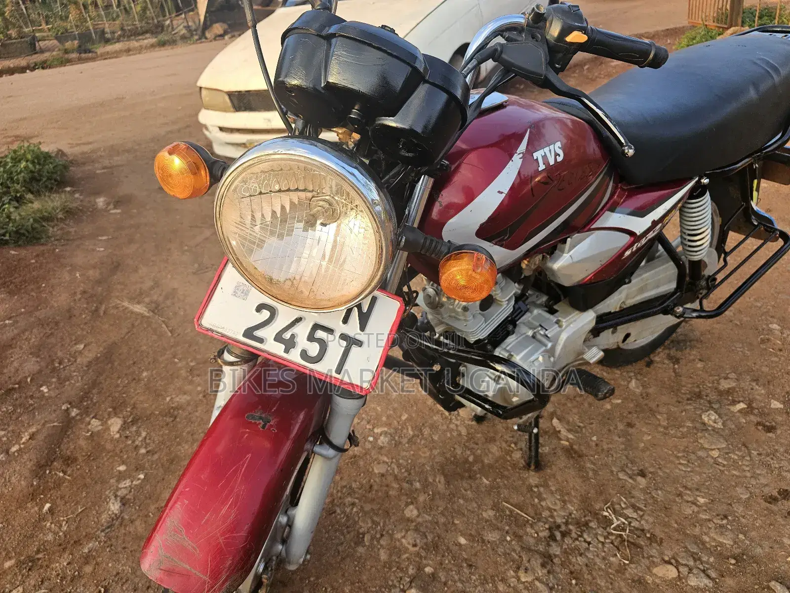 TVS HLX 125 2022 Red
