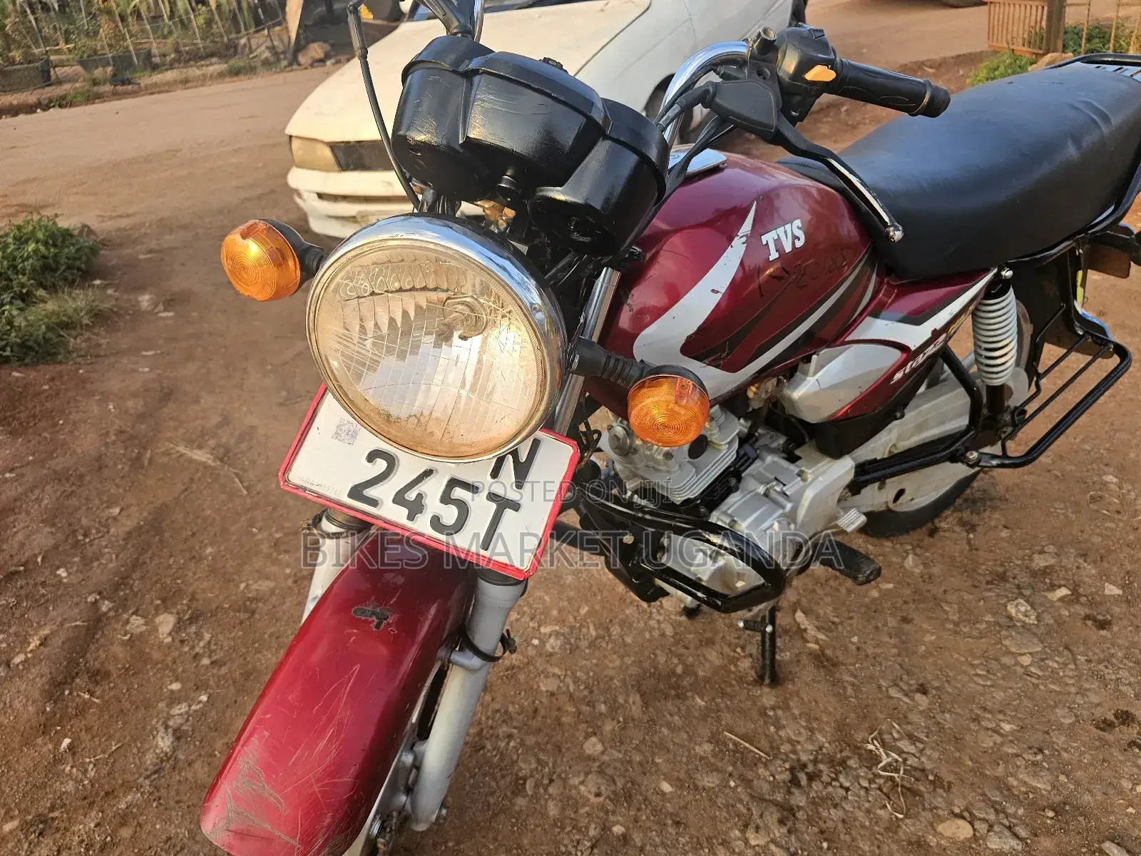 TVS HLX 125 2022 Red