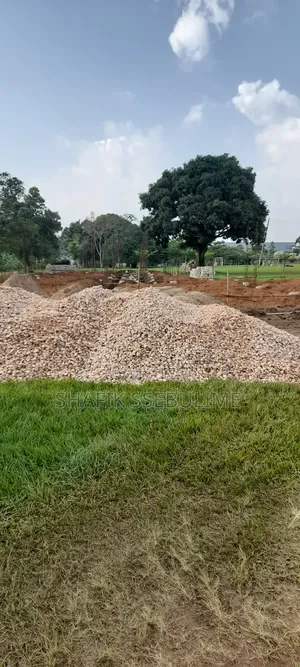 Hand Crushed Stones