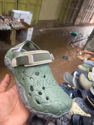 Travis Atlas Fit Crocs