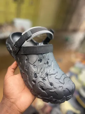 Pound Atlas Fit Crocs