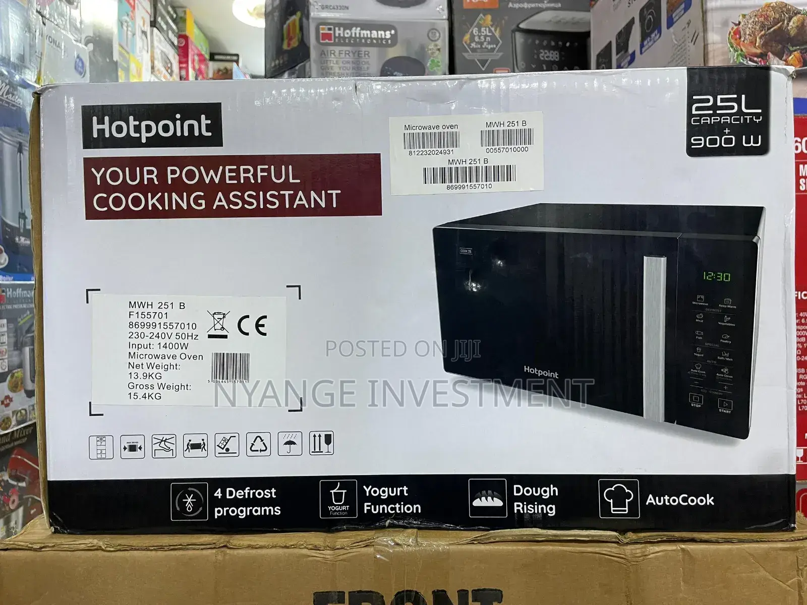 25 Litres Hotpoint Microwave.