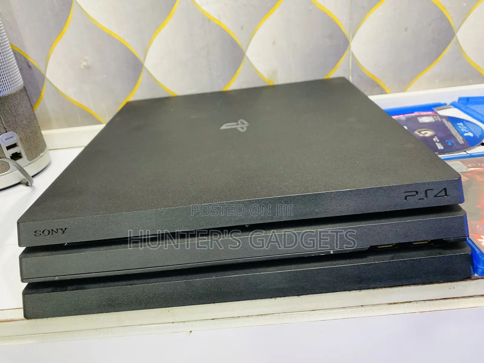 Sony Playstation 4 Pro 500gb With 4games 2game Controller