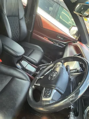 Toyota Harrier 2.0 2019 White